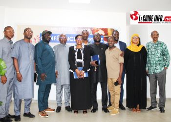 Des cadres du ministère de l'élevage après la présentation du rapport national de vaccination contre la rage 2025-2026