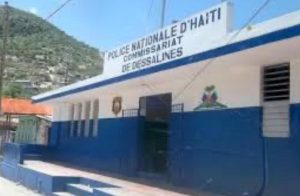 Le Commissariat de Dessalines avant sa destruction par les gangs