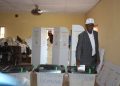 Sangarédi-Jour du scrutin du 31 mai : Peu d'engouement, mais un vote calme 11 Colonel Abdoulaye Barry, Président de la délégation spéciale de Sangarédi