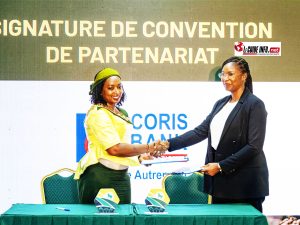 Safiatou Barry, DG du FODA avec Christelle Dieng, DG de Coris Bank