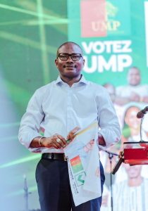 L’Union pour un Mouvement Populaire (UMP) a tenu, ce samedi 16 mai à Conakry, un grand meeting de campagne marqué par une forte mobilisation populaire. 5 Dr Dansa Kourouma, candidat UMP