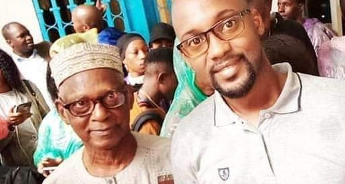 Décès de Souleymane Diallo : Le Gouvernement guinéen rend hommage à un pilier de la presse nationale 1 Diallo Souleymane et son fils