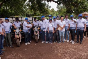 Remise de Don aux cultivateurs de Fotoba