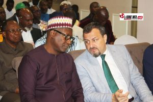 S.E. Tarek CHAZLI, ambassadeur d’Italie en Guinée et Oumar Barry Secrataire Génréral du Ministère de l'Agriculture