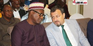 S.E. Tarek CHAZLI, ambassadeur d’Italie en Guinée et Oumar Barry Secrataire Génréral du Ministère de l'Agriculture