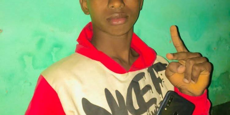 Où es-tu, Ibrahima ? Ta mère attend de tes nouvelles depuis plus d'un an 1 Où es-tu, Ibrahima ?
