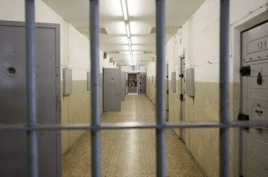 Kindia : la mort d'un lycéen en détention, deux versions s'affrontent ! 1 Image d'illustration (Une prison) mais forcément celle de Kindia