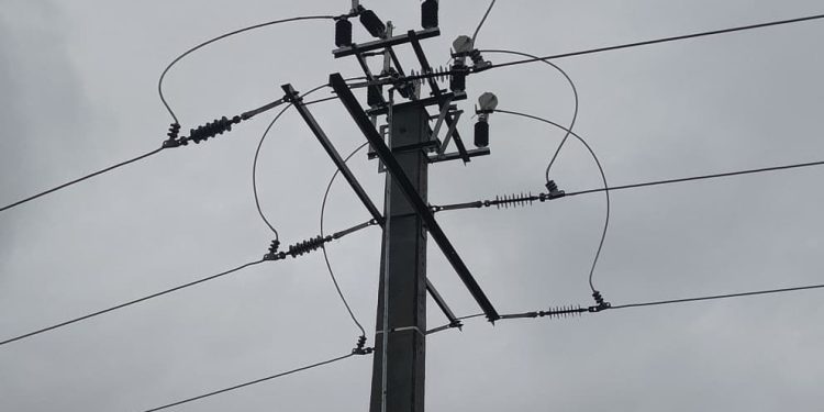 Lola alimentée 24h/24 : le ministre de l'Énergie salue une avancée historique et met en garde contre la fraude électrique 1 Lola alimentée 24h/24 : le ministre de l’Énergie salue une avancée historique et met en garde contre la fraude électrique