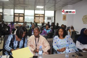 Des diplomates guineens en seance de performance