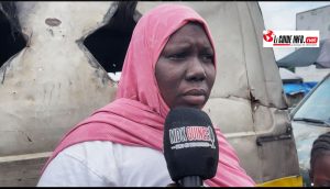 Sécurité routière à Conakry : à Yembeya, les passerelles restent une option pour de nombreux usagers 3 Hawa Diallo, usager de la route