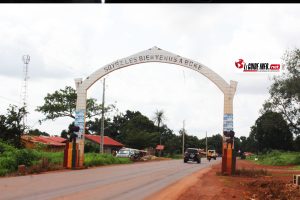 Image prise à l'entrée de la ville de Boké