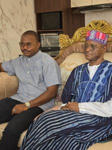 L'honorable Mamadou Oury Bah et l'honorable Dr Dansa Kourouma à la réception des Sages de la Coordination Haali Pular reçus par le Président de l'Assemblée nationale