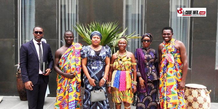 Des députés guinéens avec des Ghanéens en marge de la 2ème session extraordinaire du parlement de laCEDEAO