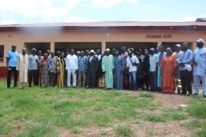 Électeurs et élus de Boké : les rencontres se multiplient, les engagements se précisent 31 La délégation parlementaire avec les habitants de Kafarandé