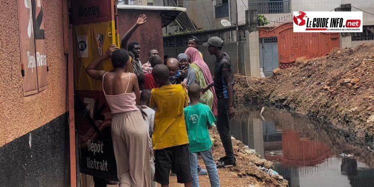 Accueil 57 Le fossé de tous les dangers à Simabaya Escalier