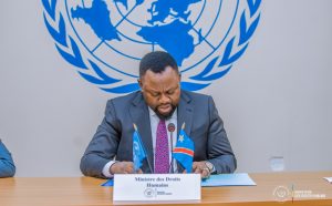 RDC-Justice transitionnelle : Samuel Mbemba sensibilise les acteurs et prône le pragmatisme 2 Le ministre des Droits humains a lancé le cadre de concertation en appelant à une mobilisation concertée autour des priorités nationales.