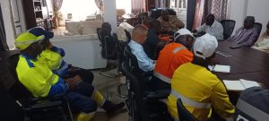 Les députés de Boké resserrent le dialogue avec les sociétés minières 4 Les Honorables députés Aboubacar M'bop Camara et Mamadou Oury Bah écoutent des représentants des entreprises minières de Boké à la Préfecture