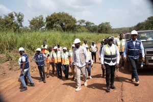 Route Kankan-Kissidougou : BEGEC Travaux a lancé le lot 2, 50 km de bitume entre le PK 80 et le PK 130 2 Sur la route Kankan-Kissidougou, 185 km à bitumer, le chantier avance.
