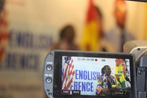 À Conakry, l’anglais érigé en passeport pour l’emploi et les études 1 La chargée d’affaires de l’ambassade des États-Unis en Guinée, Tiffany McGriff
