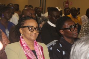À Conakry, l’anglais érigé en passeport pour l’emploi et les études 2 Mme Aminata Tall et Mme Madeleine toutes deux diplomates