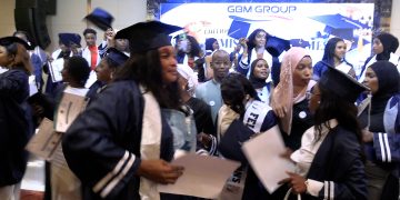 Global Business Marketing : plus de 2 000 Guinéens formés, une clé pour l’avenir 37 Des récipiendaires des attestations de fin de formation !