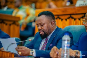 Le ministre Samuel Mbemba